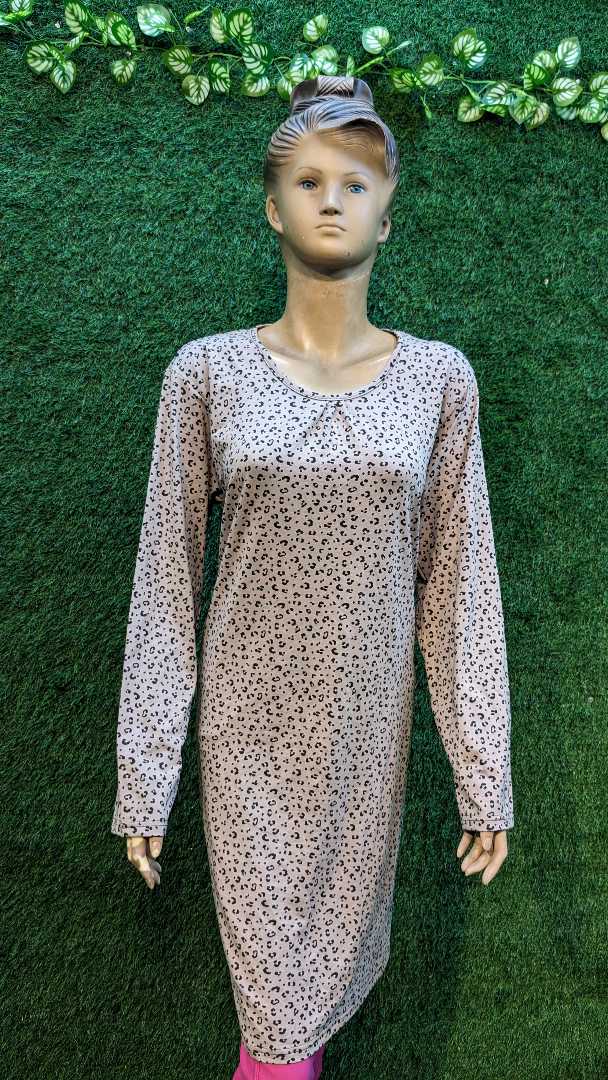 .Ladies genji .one piece. two pieces. one piece. fashion Ali one piece. online marketing one piece. Kija Sundar one piece bhapte bhakte Shesh hoye jabe one piece. frock.