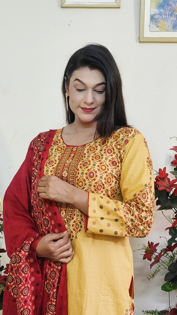 স্ল্যাব কটন থ্রি পিস, প্রিমিয়াম থ্রি পিস, টেবিল প্রিন্ট থ্রি পিস, কম্পিউটার এমব্রয়ডারি, মেয়েদের থ্রি পিস, থ্রি পিস কালেকশন, কটন থ্রি পিস, ladies three piece, premium three piece, slab cotton three piece, table print three piece, computer embroidery three piece, ladies fashion, MBR BD